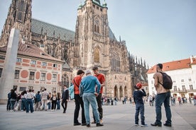 Prager Altstadt, Bootstour am Fluss und Besichtigung der Prager Burg inkl. Mittagessen