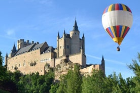 Voo de balão de ar quente sobre Segóvia ou Toledo com transporte opcional saindo de Madri