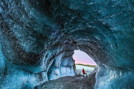 2 Day Winter Tour to Iceland's South Coast and Diamond Beach