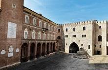 Los mejores paquetes de viaje en Fabriano, Italia