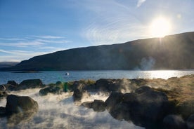 Halvdags vidundere nær Reykjavik i Hvammsvik varme kilder