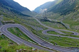 Viagem de um dia para a Estrada Transfagarasan e a Fortaleza de Dracula Poienari de Bucareste