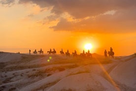 Tour a caballo de dos horas en Capadocia. (económico amanecer, atardecer y cualquier hora del día