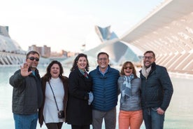 Excursión por la costa de Valencia: Ciudad de las Artes y las Ciencias y el Mercado Central con cata de vinos y tapas en terraza