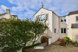 The Cottage a superb family coastal retreat