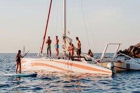 Excursão de catamarã de meio dia saindo de Fornells, Menorca