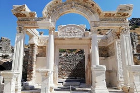 Excursion de 5 heures en bord de mer, dans la ville antique d'Éphèse, en petit groupe, au départ de Kusadasi