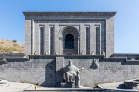 Observing city tour in Yerevan