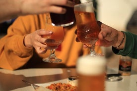 Tour dei momenti salienti di Granada con pause di tapas in bici elettrica