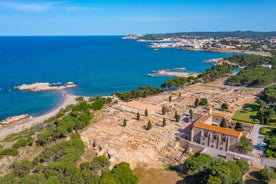 Photo of Platja De l'Almadrava in Roses on Cape Creus Catalonia, Spain.