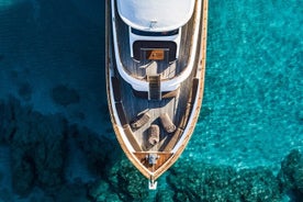 Kreuzfahrt mit Mittagessen auf dem größten und luxuriösesten Boot von Ayia Napa