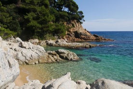 Costa Brava para grupos pequeños con recogida en el hotel y recorrido panorámico en barco