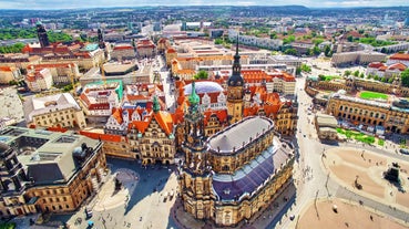 Beautiful view of Hamburg city center with town hall and Alster river, Germany.