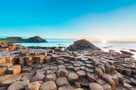 Dublin: Giants Causeway, Dark Hedges, Dunluce & Belfast Tour