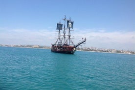 Kemer Pirate Boat Trip con trasferimento gratuito da Antalya