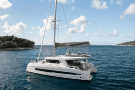 Albufeira: Algarve Half-Day Private Catamaran Charter