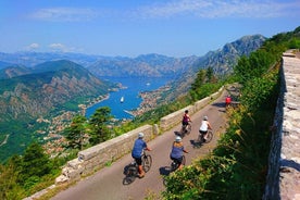 Hjólaferð - Panoramic niðurleið frá Njeguši og Kotor hlykkjum