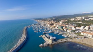 Photo of aerial view of San Vincenzo, Italy.