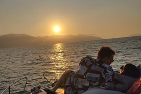 Boottocht bij zonsondergang langs de kust van Vlora