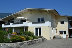 Haus Schatz