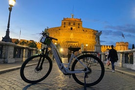 Tour privato notturno di Roma con e-bike