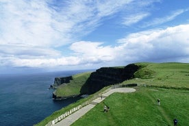 Excursion d'une journée aux falaises de Moher au départ de Limerick. Guidé.