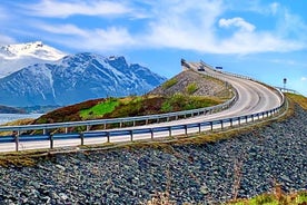 Andata e ritorno su strada Alesund-Molde-Atlantico