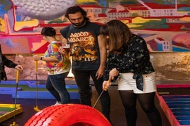 Experiência de minigolfe interno