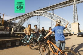 3 uur durende begeleide fietstour van de hoogtepunten van Porto op een elektrische fiets