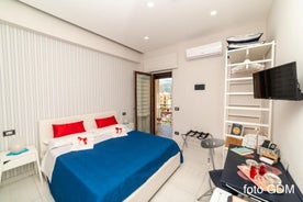 SorrentoVibes - New & Stylish two Bedroom Apartment with Balconies