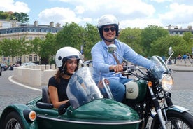 Paris: Private Sidecar Tour + Louvre Museum Entry 