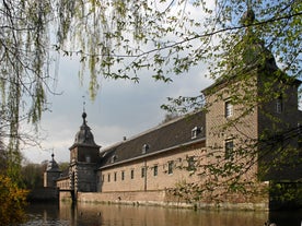 Heltorf Castle