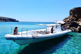 Milos : croisière d'une demi-journée en hors-bord à Kleftiko avec plongée en apnée