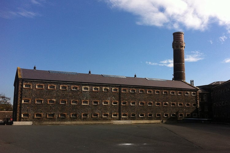 Crumlin_Road_Gaol_-_panoramio.jpg