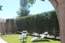 La maison de Manon, 4-5personnes, 75m2, centre village, jardin et wifi