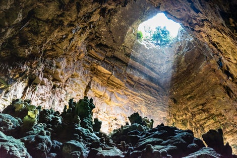 Caves of Castellana. Blades of Light