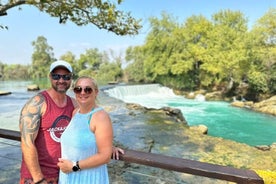 Bootsfahrt auf dem Fluss Manavgat und Großer Basar von Side-Antalya -Alanya