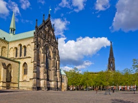 Photo of panorama of New City Hall in Hannover in a beautiful summer day, Germany.