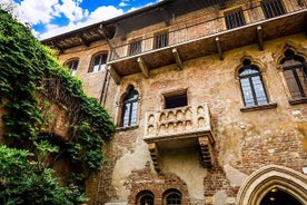 Verona Small Group Walking Tour