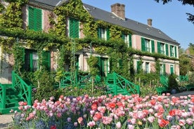 Honfleur to Giverny : Exclusive custom Tour up to 8 pax per group