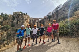 Aventura guiada de Vía Ferrata en el Tajo de Ronda