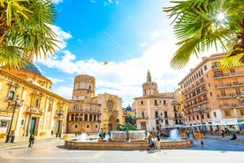 Zwischen zwei Toren: Eine selbstgeführte Audiotour in Valencia