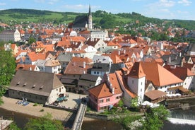 Tour privato di andata e ritorno da Linz a Cesky Krumlov con visita guidata