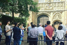 Wandeling in Cambridge University met een afgestudeerde als gids