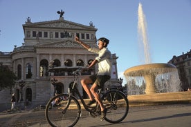 Visite de la ville de Francfort à vélo vers l'horizon de Goethe et le vin de pomme