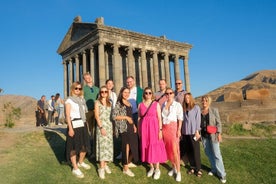 Visite privée du temple Garni, du monastère de Geghard, de la symphonie de pierres