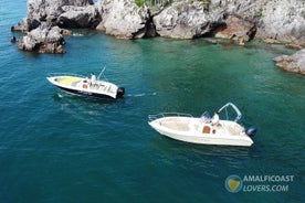 Tour privé en bateau 40cv de Salerne à Amalfi et Positano