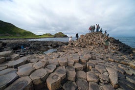 From Dublin: Giant's Causeway and Belfast Tour in Spanish