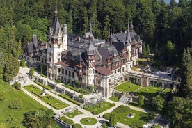 Visita privada al castillo de Drácula, visita al castillo de Peles y ciudad de Brasov