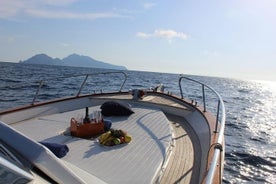 Excursion d'une journée à la voile en petit groupe à Capri depuis Positano